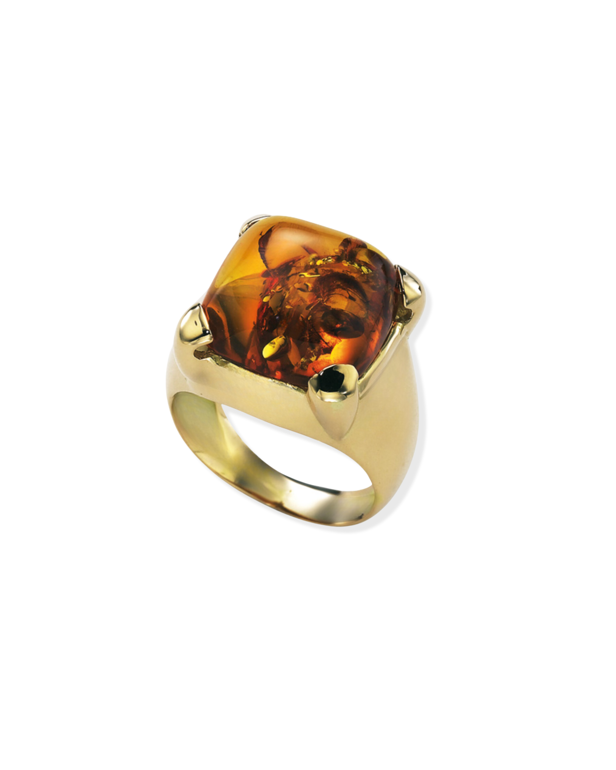 En la imagen se muestra el Anillo Solara, elegante y sofisticado, forjado en plata de ley 925 con acabados opcionales en oro amarillo o blanco. Su piedra central es un ámbar natural del mar Báltico, tallado en cabochón oval, destacando por su color dorado y brillo único. Perfecto para ocasiones especiales.